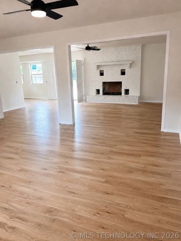 24124 E Sisemore Street, Broken Arrow, OK 74014