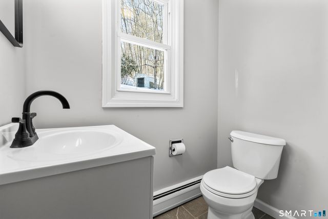 373 Collinsville Road, Farmington, CT 06085