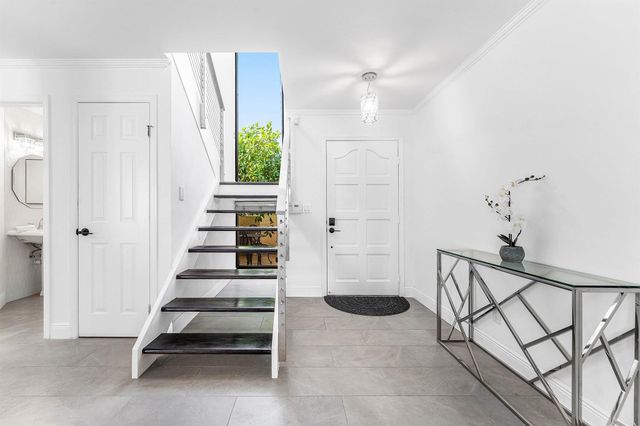 819 Windermere Way, Palm Beach Gardens, FL 33418