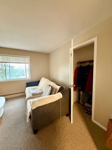 69 Newton St. 11, Waltham, MA 02453