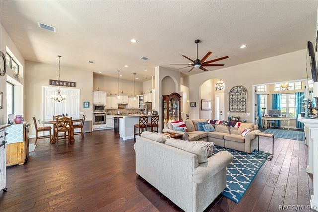 584 W Johnny Pesky Court, Hernando, FL 34442