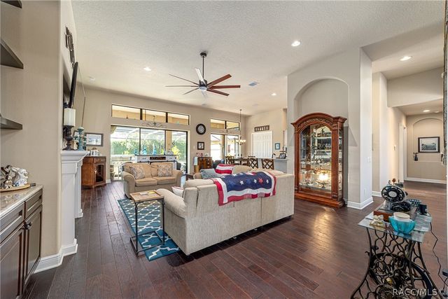 584 W Johnny Pesky Court, Hernando, FL 34442