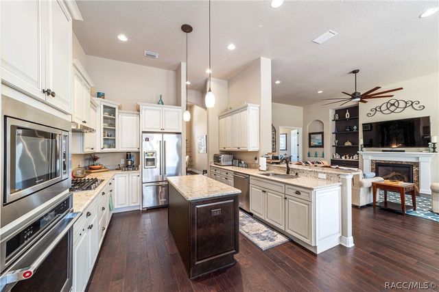 584 W Johnny Pesky Court, Hernando, FL 34442