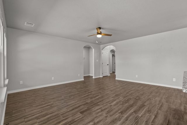 220 St Charles Drive B, Springtown, TX 76082