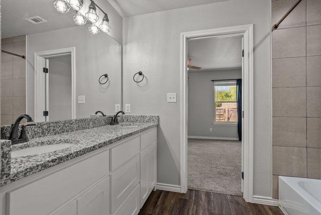 220 St Charles Drive B, Springtown, TX 76082