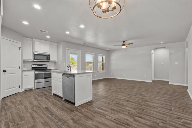 220 St Charles Drive B, Springtown, TX 76082