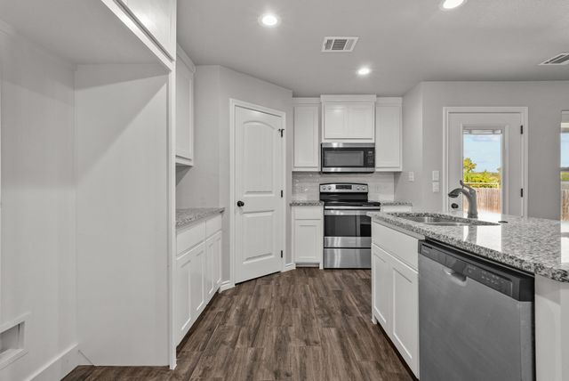 220 St Charles Drive B, Springtown, TX 76082