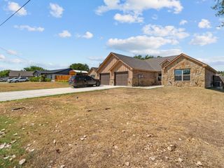 220 St Charles Drive B, Springtown, TX 76082