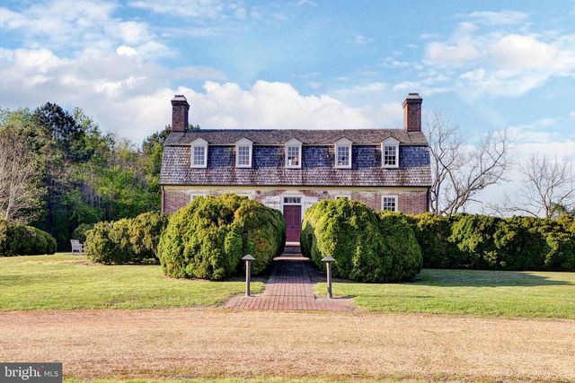 1425 TWIGGS FERRY RD, Hartfield, VA 23071