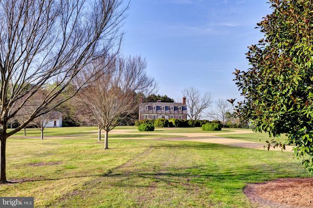 1425 TWIGGS FERRY RD, Hartfield, VA 23071