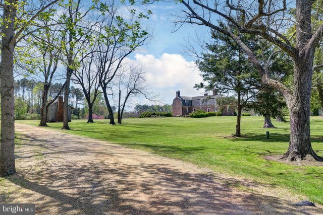 1425 TWIGGS FERRY RD, Hartfield, VA 23071