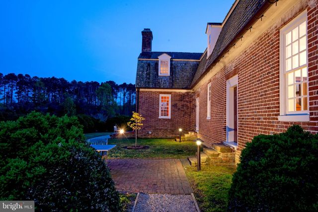 1425 TWIGGS FERRY RD, Hartfield, VA 23071