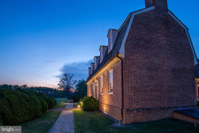 1425 TWIGGS FERRY RD, Hartfield, VA 23071