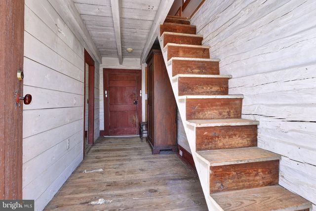 1425 TWIGGS FERRY RD, Hartfield, VA 23071