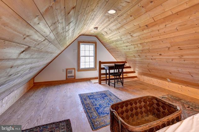 1425 TWIGGS FERRY RD, Hartfield, VA 23071