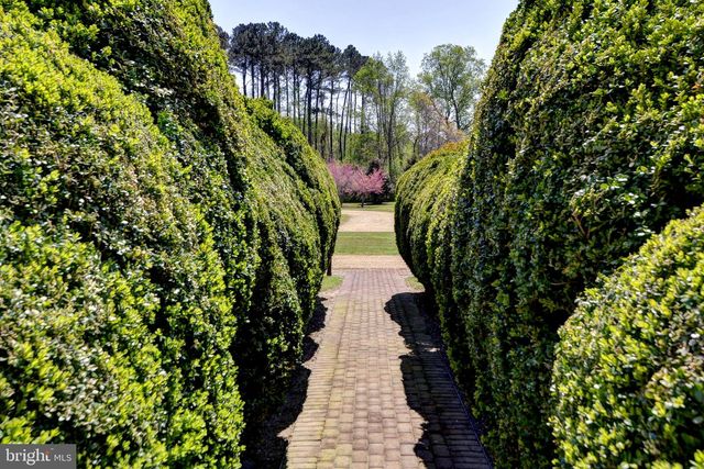 1425 TWIGGS FERRY RD, Hartfield, VA 23071