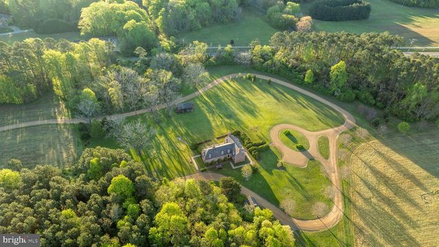 1425 TWIGGS FERRY RD, Hartfield, VA 23071