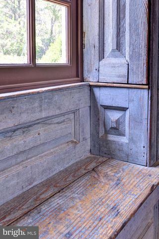 1425 TWIGGS FERRY RD, Hartfield, VA 23071