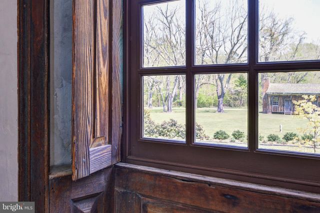 1425 TWIGGS FERRY RD, Hartfield, VA 23071