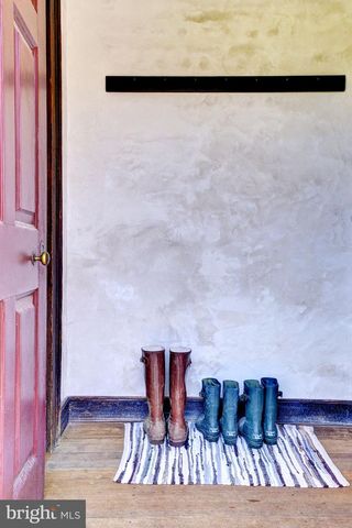 1425 TWIGGS FERRY RD, Hartfield, VA 23071