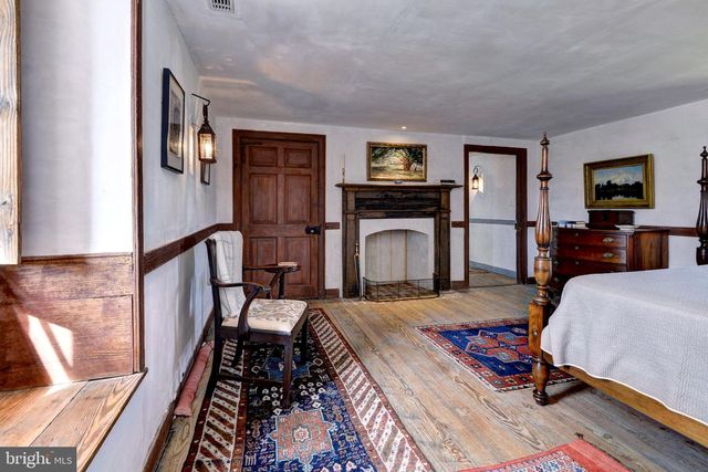 1425 TWIGGS FERRY RD, Hartfield, VA 23071