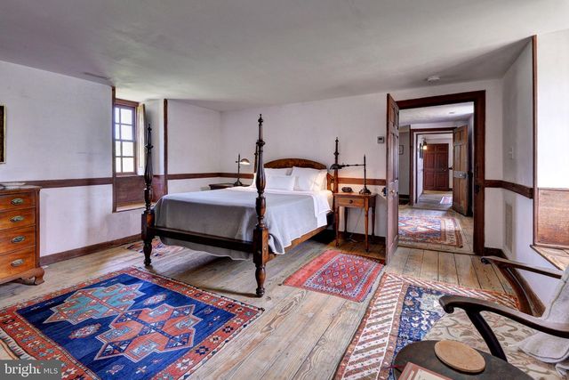 1425 TWIGGS FERRY RD, Hartfield, VA 23071