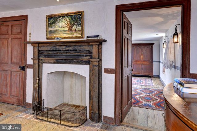 1425 TWIGGS FERRY RD, Hartfield, VA 23071