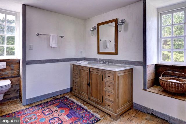 1425 TWIGGS FERRY RD, Hartfield, VA 23071