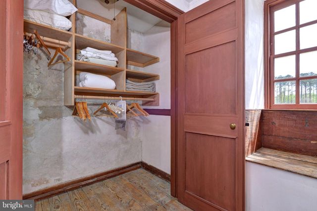 1425 TWIGGS FERRY RD, Hartfield, VA 23071