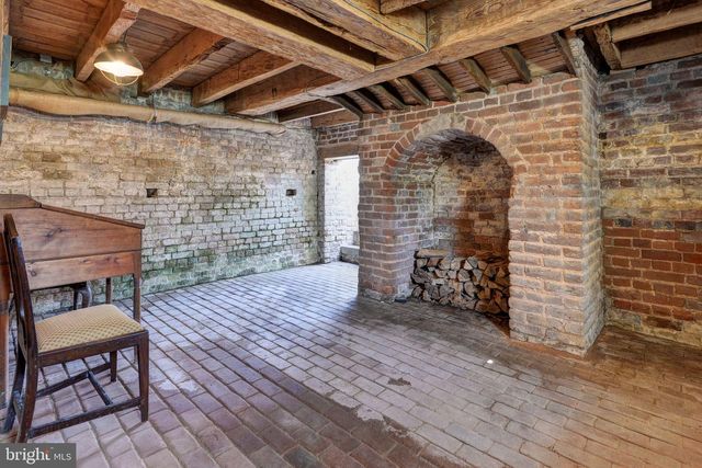 1425 TWIGGS FERRY RD, Hartfield, VA 23071