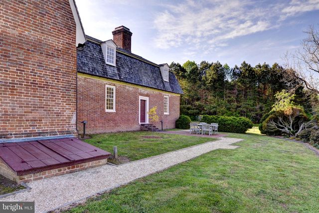 1425 TWIGGS FERRY RD, Hartfield, VA 23071