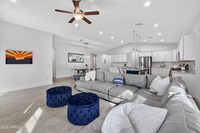 8942 N 15TH Lane, Phoenix, AZ 85021