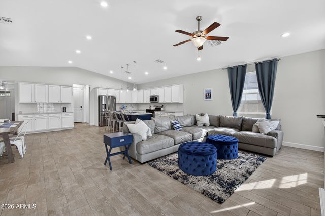 8942 N 15TH Lane, Phoenix, AZ 85021