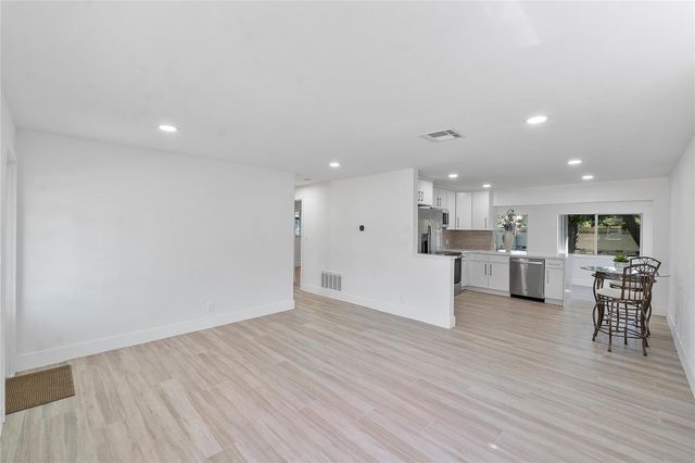 4918 NW 56th Ct, Tamarac, FL 33319