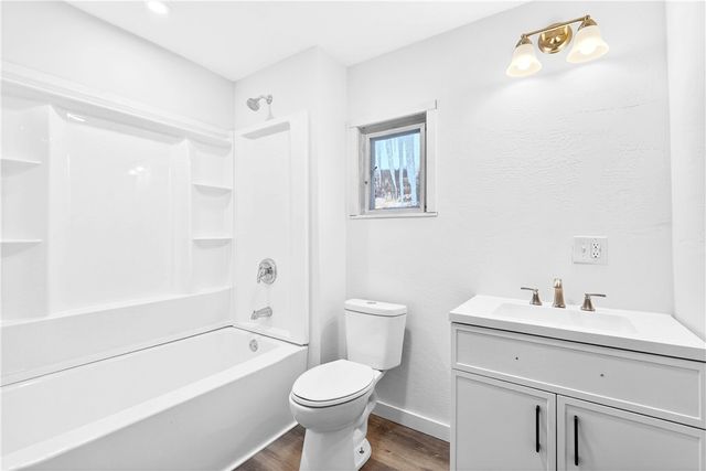 727 Vermont Ave, Glassport, PA 15045