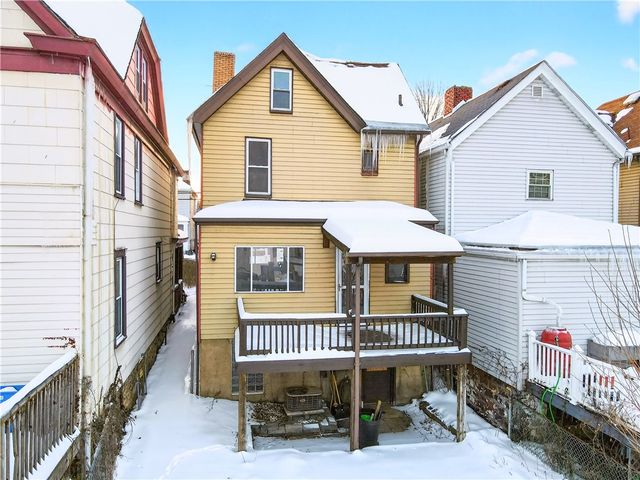 727 Vermont Ave, Glassport, PA 15045