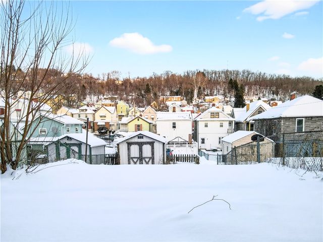 727 Vermont Ave, Glassport, PA 15045