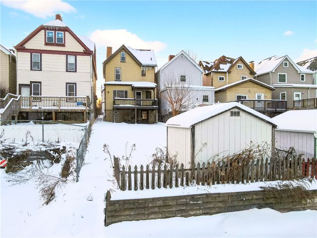 727 Vermont Ave, Glassport, PA 15045