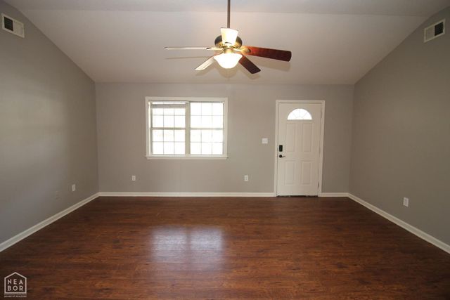 1102 William Hall Drive, Paragould, AR 72450