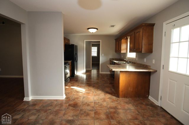 1102 William Hall Drive, Paragould, AR 72450