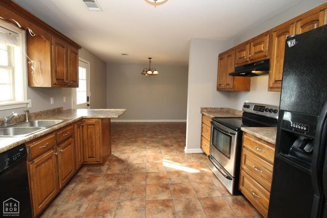 1102 William Hall Drive, Paragould, AR 72450