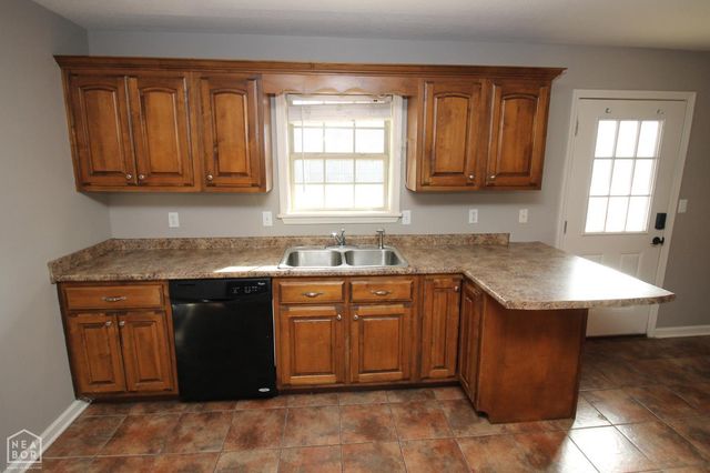 1102 William Hall Drive, Paragould, AR 72450