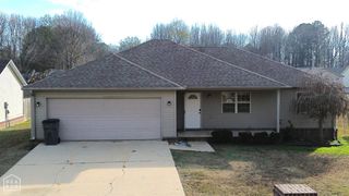 1102 William Hall Drive, Paragould, AR 72450