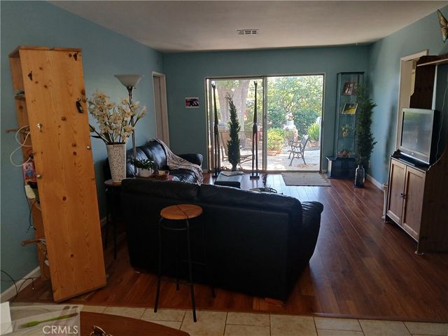 7650 Wilbur Avenue, Reseda, CA 91335