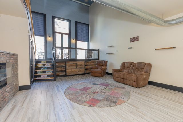 301 Main St Apt D, Evansville, IN 47708