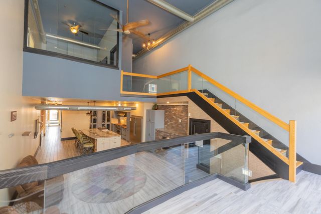 301 Main St Apt D, Evansville, IN 47708