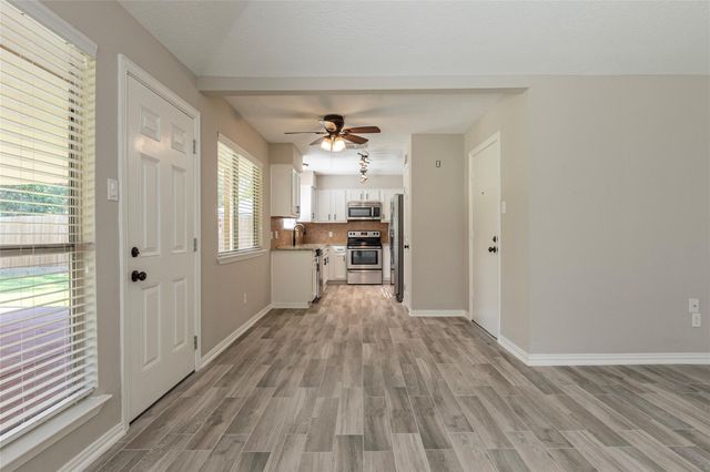 1304 Piney Woods Drive, Friendswood, TX 77546