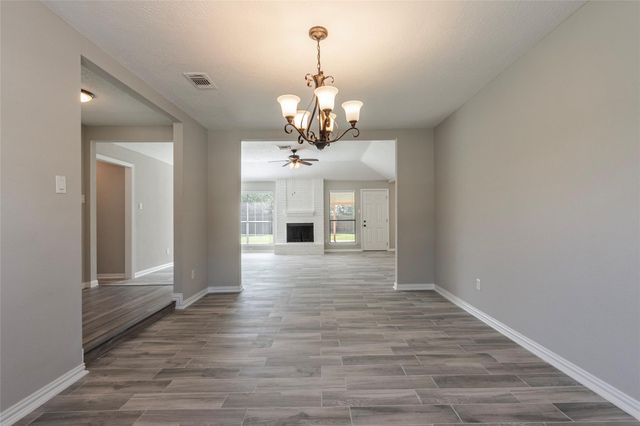 1304 Piney Woods Drive, Friendswood, TX 77546