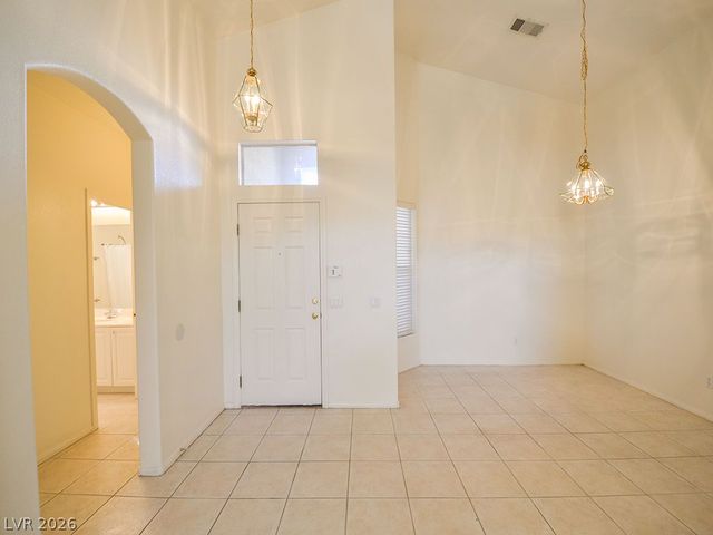 10325 WHISPY WILLOW Way, Las Vegas, NV 89135