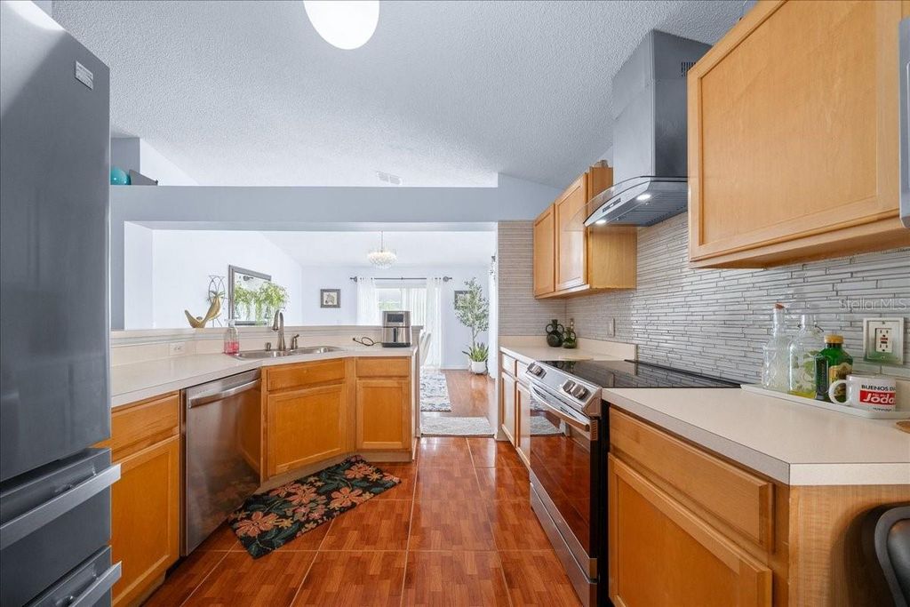 Image 21 of property listing at 11316 CAMUS LANE, Orlando, FL 32824